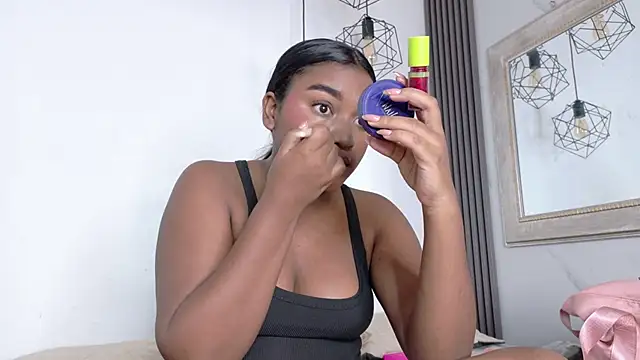 kayna gomez online show from February 21, 7:15 pm