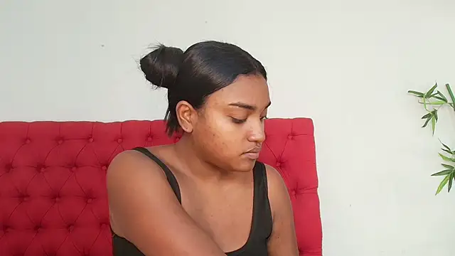 kayna gomez online show from July 12, 7:05 pm