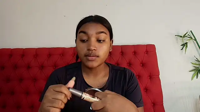 kayna gomez online show from July 31, 7:24 pm