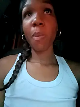 Snapshot of KarlaBelluci chatting on February 4, 11:16 pm KarlaBelluci online show from February 4, 11:16 pm