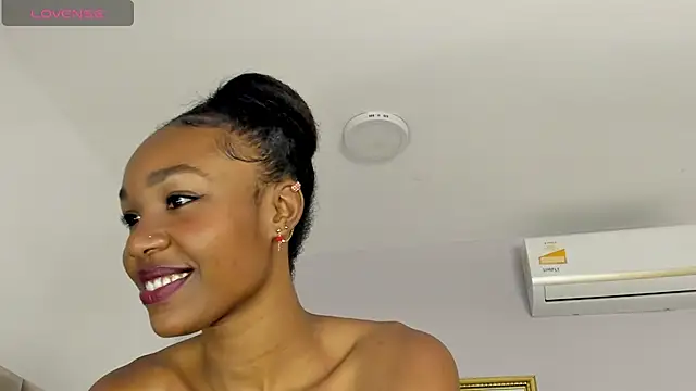 Snapshot of KarlaBelluci chatting on March 20, 1:57 am KarlaBelluci online show from March 20, 1:57 am