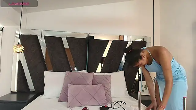 Snapshot of Milkdulce1 chatting on November 26, 2:07 pm Milkdulce1 online show from November 26, 2:07 pm