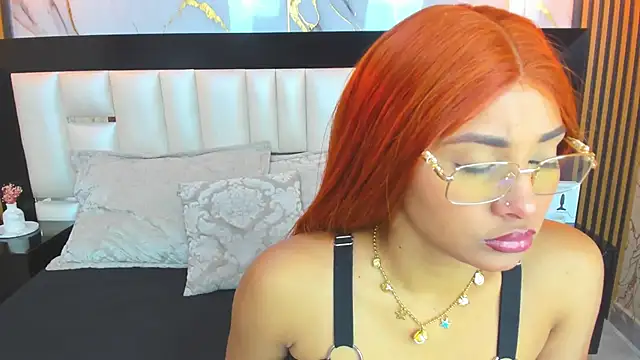 Snapshot of SofiaLaurents chatting on November 8, 2:39 pm SofiaLaurents online show from November 8, 2:39 pm