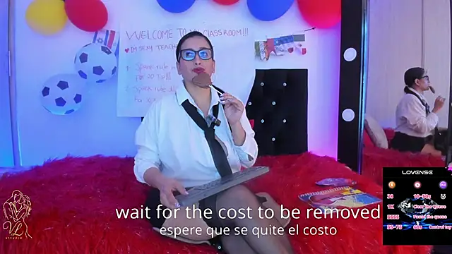 vaiolet triana online show from June 24, 8:41 pm
