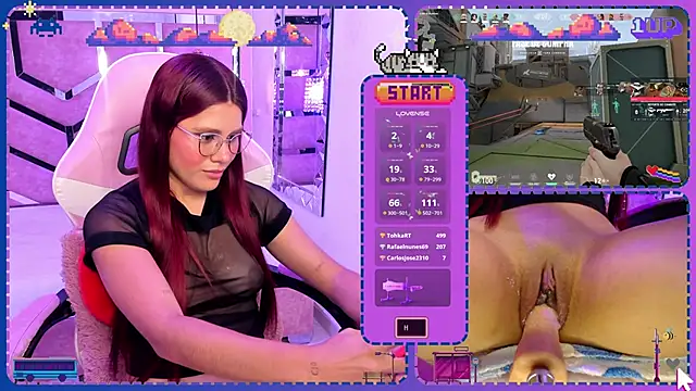 Snapshot of Sara-Hill chatting on December 10, 1:54 am Sara-Hill online show from December 10, 1:54 am
