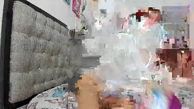 emi henao online show from January 13, 7:52 pm