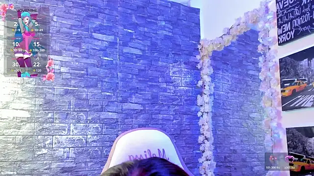 emi henao online show from February 14, 12:46 pm