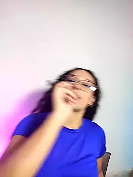 Snapshot of chunn_liioo chatting on January 20, 9:22 pm chunn liioo online show from January 20, 9:22 pm