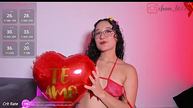 Snapshot of chunn_liioo chatting on February 11, 11:33 pm chunn liioo online show from February 11, 11:33 pm