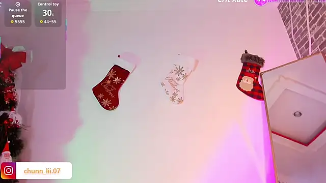 Snapshot of chunn_liioo chatting on December 20, 5:14 am chunn liioo online show from December 20, 5:14 am