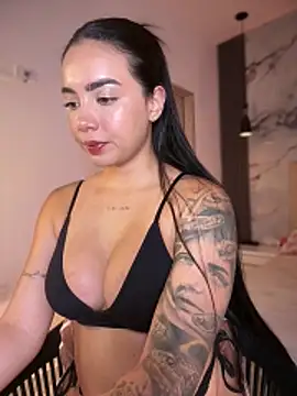 Pink Jazmin online show from April 29, 1:10 am