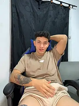 Snapshot of Aangelhot chatting on January 26, 5:34 am Aangelhot online show from January 26, 5:34 am