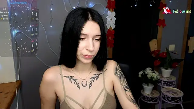 Snapshot of KarolinaBlacks chatting on December 5, 12:36 pm KarolinaBlacks online show from December 5, 12:36 pm