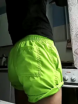 petibacsi96 online show from December 5, 12:11 pm