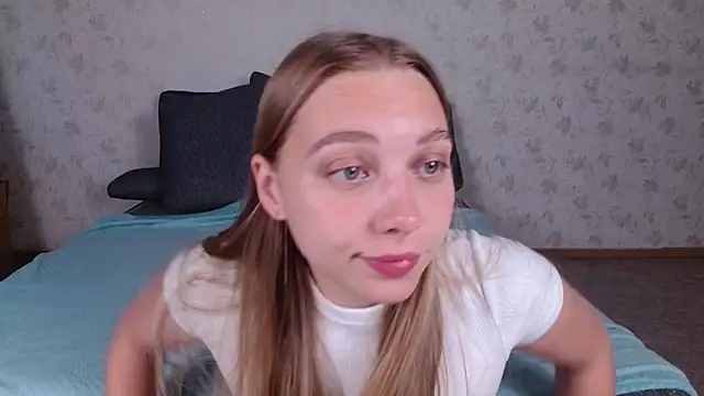 bellaa love  online show from August 3, 12:09 am