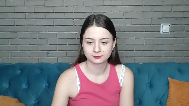 Snapshot of MilanaRoza chatting on February 3, 5:03 pm MilanaRoza online show from February 3, 5:03 pm