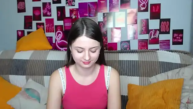 Snapshot of MilanaRoza chatting on February 10, 2:26 pm MilanaRoza online show from February 10, 2:26 pm