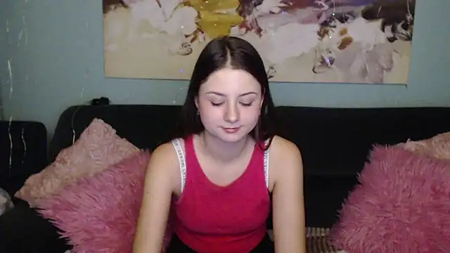 Snapshot of MilanaRoza chatting on February 15, 5:28 pm MilanaRoza online show from February 15, 5:28 pm