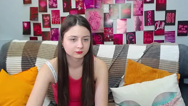 Snapshot of MilanaRoza chatting on March 8, 9:17 am MilanaRoza online show from March 8, 9:17 am