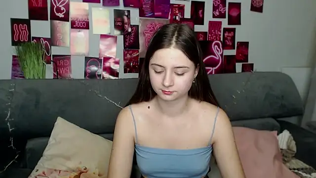 Snapshot of MilanaRoza chatting on October 11, 4:49 pm MilanaRoza online show from October 11, 4:49 pm