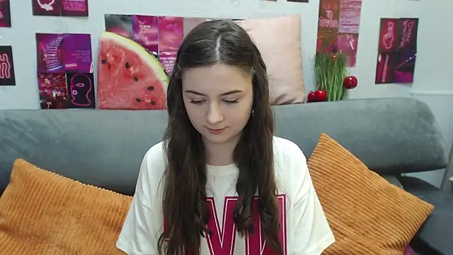 MilanaRoza online show from May 24, 5:23 am