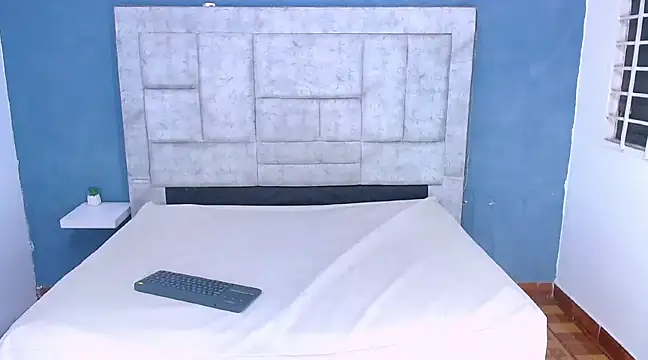 Eban Dustan online show from December 4, 8:29 pm