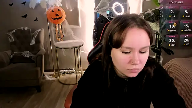 Snapshot of Alisia_Mars chatting on October 18, 5:32 am Alisia Mars online show from October 18, 5:32 am