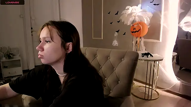 Snapshot of Alisia_Mars chatting on October 23, 5:29 am Alisia Mars online show from October 23, 5:29 am