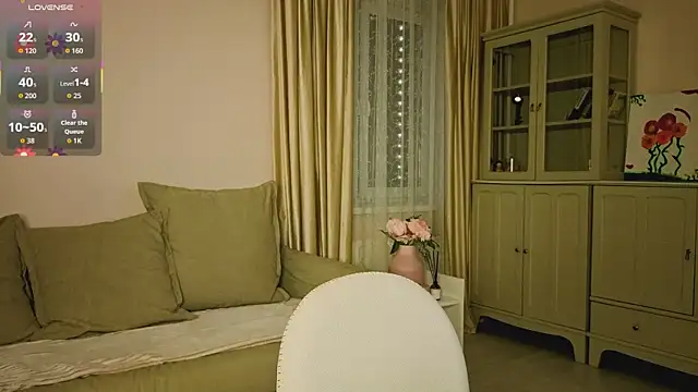 Snapshot of Alisia_Mars chatting on November 23, 5:07 am Alisia Mars online show from November 23, 5:07 am