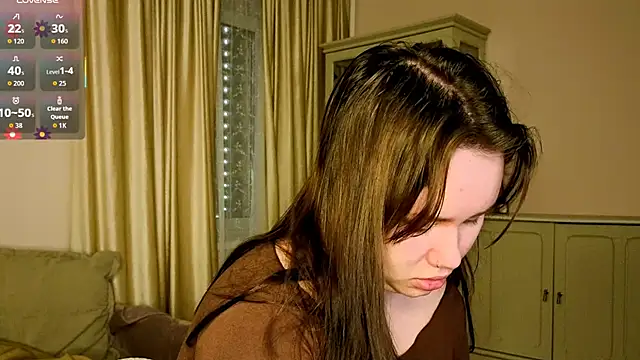 Snapshot of Alisia_Mars chatting on November 30, 3:21 am Alisia Mars online show from November 30, 3:21 am