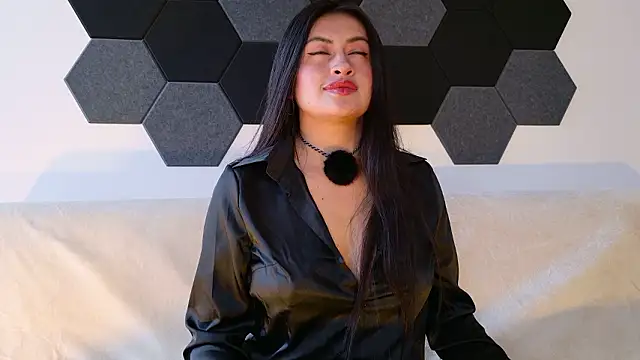 July gh online show from February 4, 8:47 pm