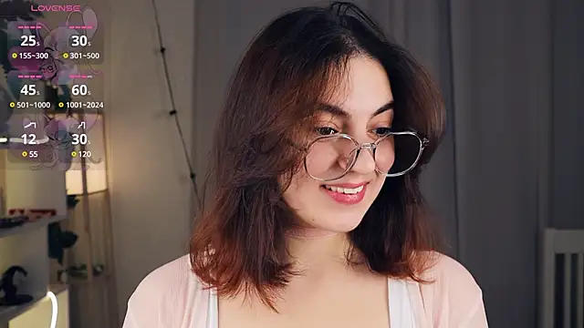 Snapshot of DracosMoon chatting on January 11, 7:06 am DracosMoon online show from January 11, 7:06 am