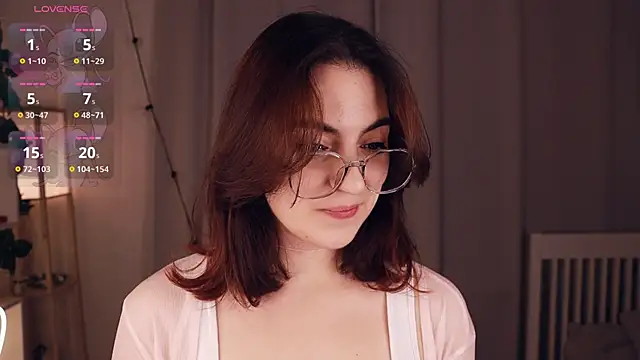 Snapshot of DracosMoon chatting on January 17, 10:11 am DracosMoon online show from January 17, 10:11 am