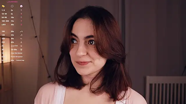 Snapshot of DracosMoon chatting on January 26, 10:45 am DracosMoon online show from January 26, 10:45 am