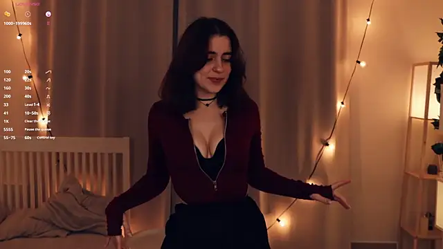 Snapshot of DracosMoon chatting on January 28, 10:23 am DracosMoon online show from January 28, 10:23 am