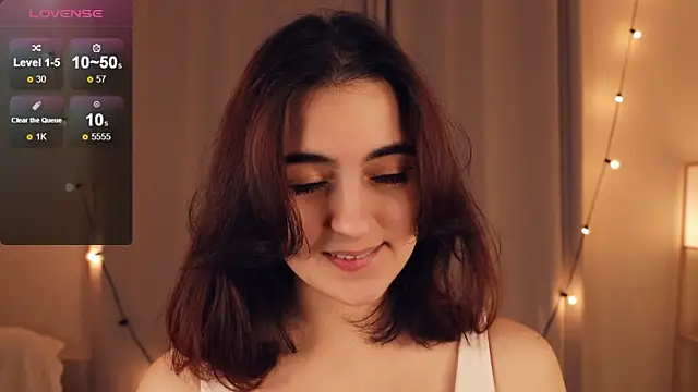 Snapshot of DracosMoon chatting on February 1, 10:05 am DracosMoon online show from February 1, 10:05 am