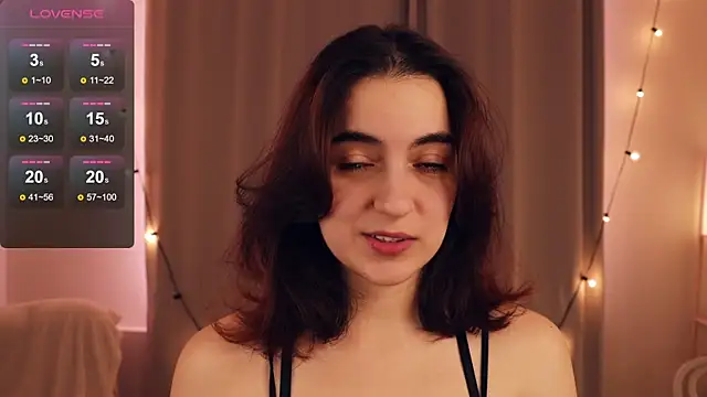 Snapshot of DracosMoon chatting on February 2, 11:08 am DracosMoon online show from February 2, 11:08 am