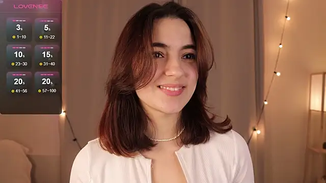 Snapshot of DracosMoon chatting on February 4, 10:32 am DracosMoon online show from February 4, 10:32 am