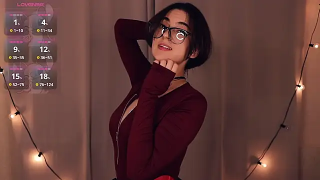 Snapshot of DracosMoon chatting on February 8, 10:18 am DracosMoon online show from February 8, 10:18 am