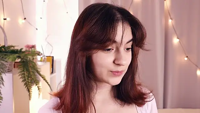 Snapshot of DracosMoon chatting on March 8, 7:05 am DracosMoon online show from March 8, 7:05 am