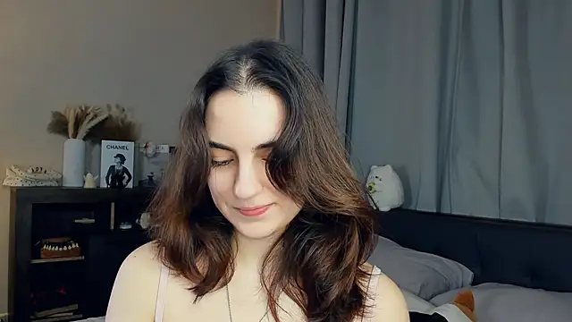 Snapshot of DracosMoon chatting on November 11, 7:08 am DracosMoon online show from November 11, 7:08 am