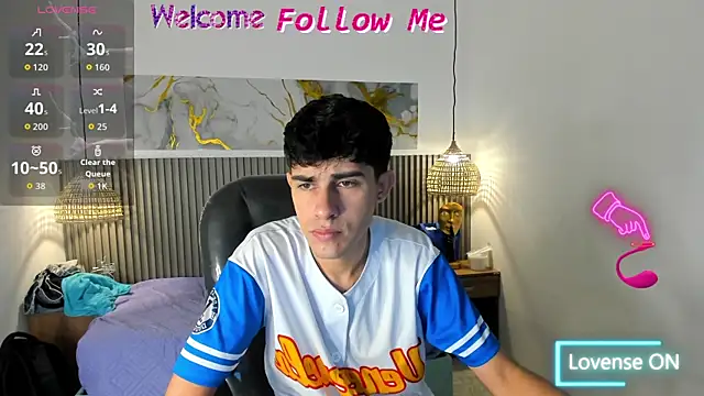 Dyla n18 online show from June 24, 7:57 pm
