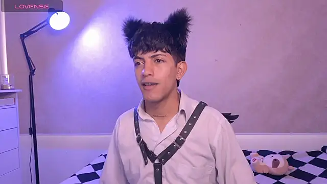 teobowny  online show from January 18, 9:51 pm