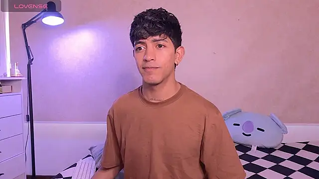 teobowny  online show from February 26, 8:30 pm