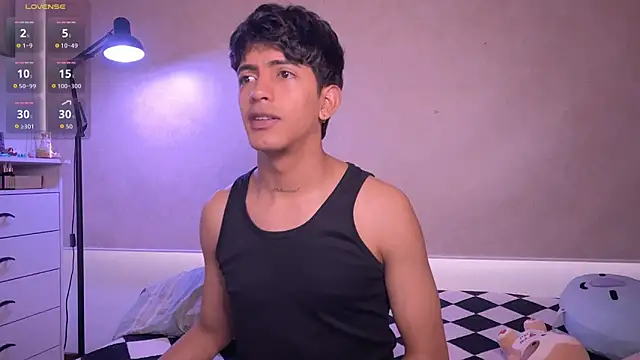 teobowny  online show from February 28, 8:43 pm