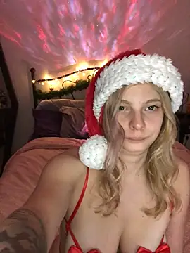 littleserina online show from December 11, 6:25 am