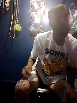 Whipit323 online show from December 26, 8:39 am