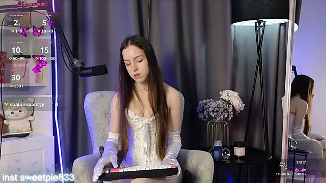 Anal Girl  online show from April 19, 4:28 pm