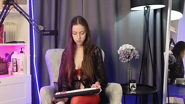 Anal Girl  online show from June 9, 6:41 pm