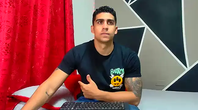Snapshot of astrom_greyy chatting on January 10, 5:37 am astrom greyy online show from January 10, 5:37 am